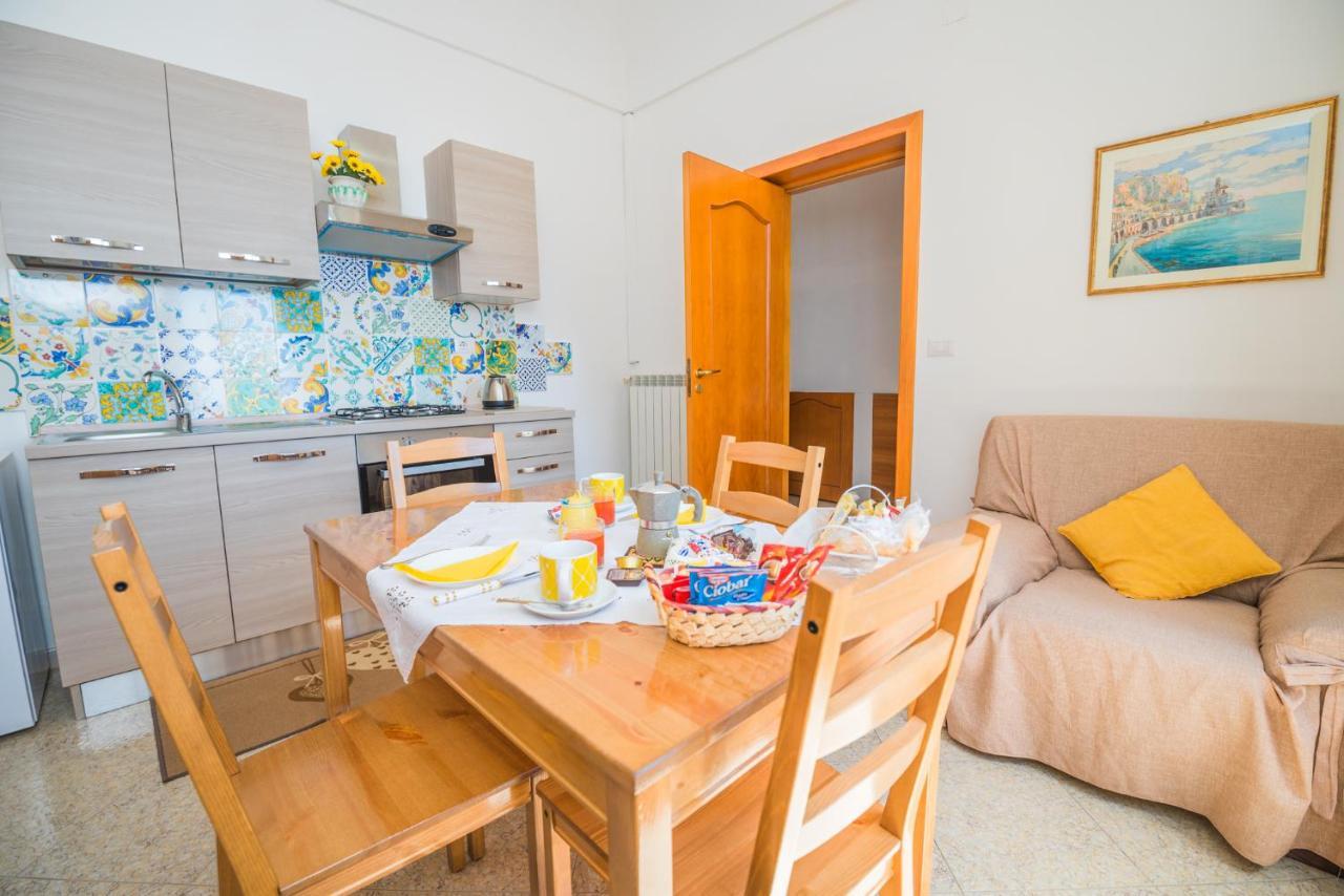 La Villa Di Enzo Casa Vacanze Con Vista Mare อามาลฟี ภายนอก รูปภาพ
