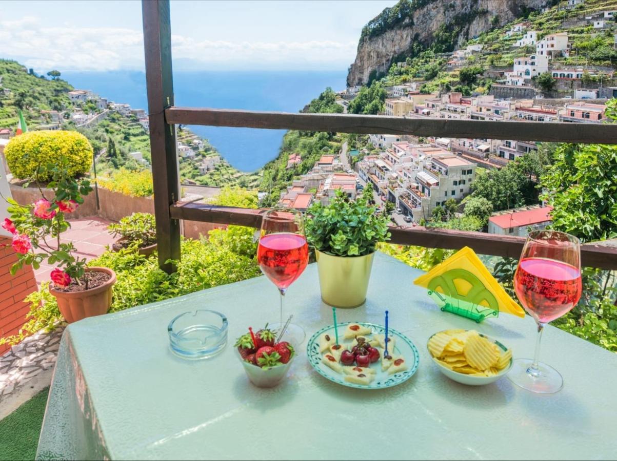 La Villa Di Enzo Casa Vacanze Con Vista Mare อามาลฟี ภายนอก รูปภาพ