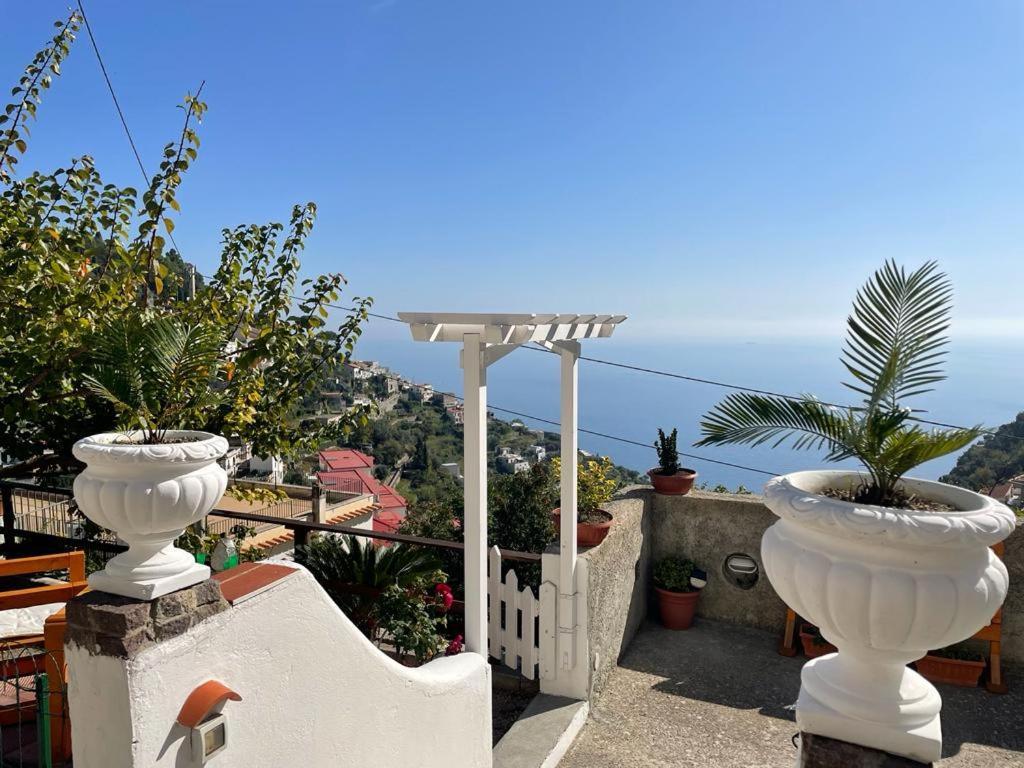 La Villa Di Enzo Casa Vacanze Con Vista Mare อามาลฟี ภายนอก รูปภาพ